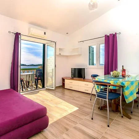 Nada Seaview Apartment