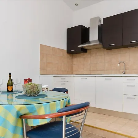 Nada Seaview Apartman