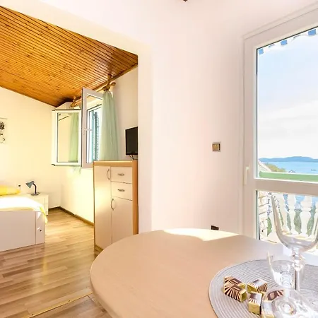 Nada Seaview Apartman