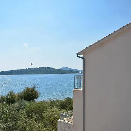 Nada Seaview Apartment